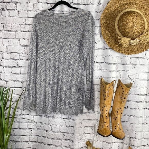 WHBM Long Tunic V-Neck Dressy Sweater‎ Flare Sleeve Metallic Silver Grey M - Picture 6 of 14
